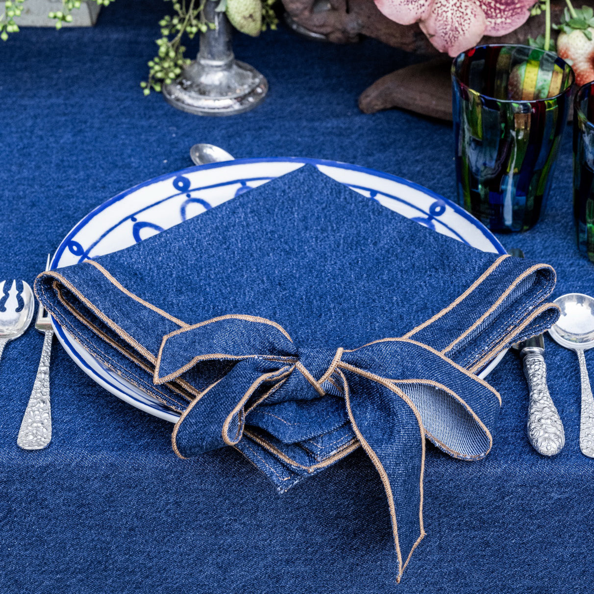 מפיות ג׳ינס כהה