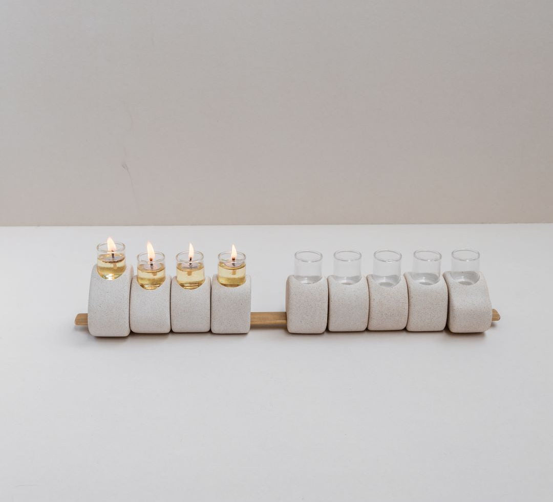 חנוכיית שמן velvart