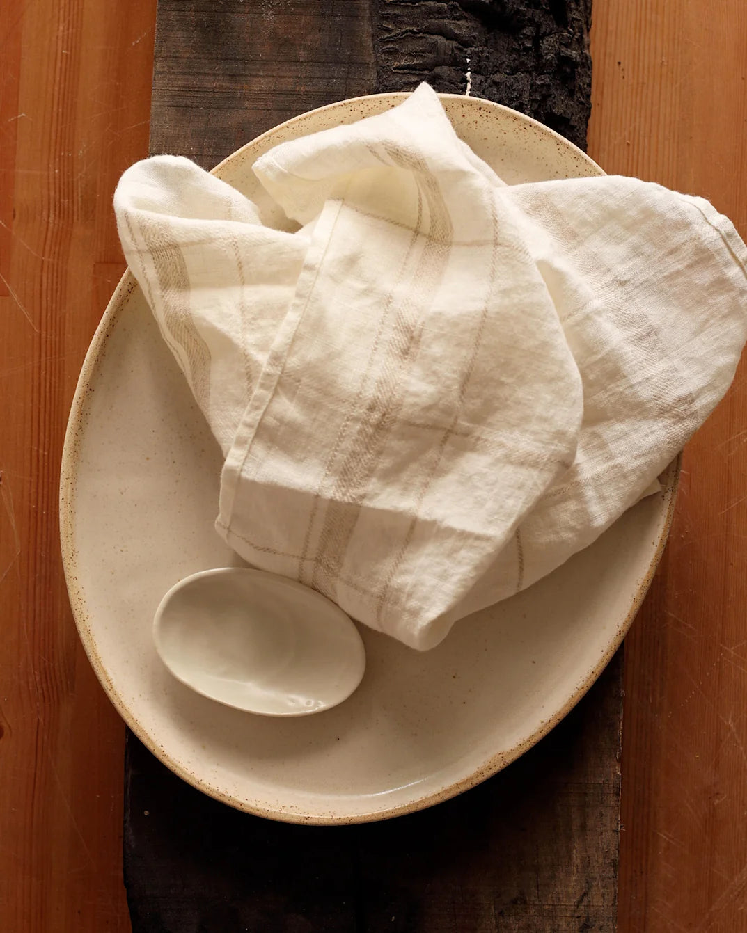 מגש חלה גדול בעבודת יד