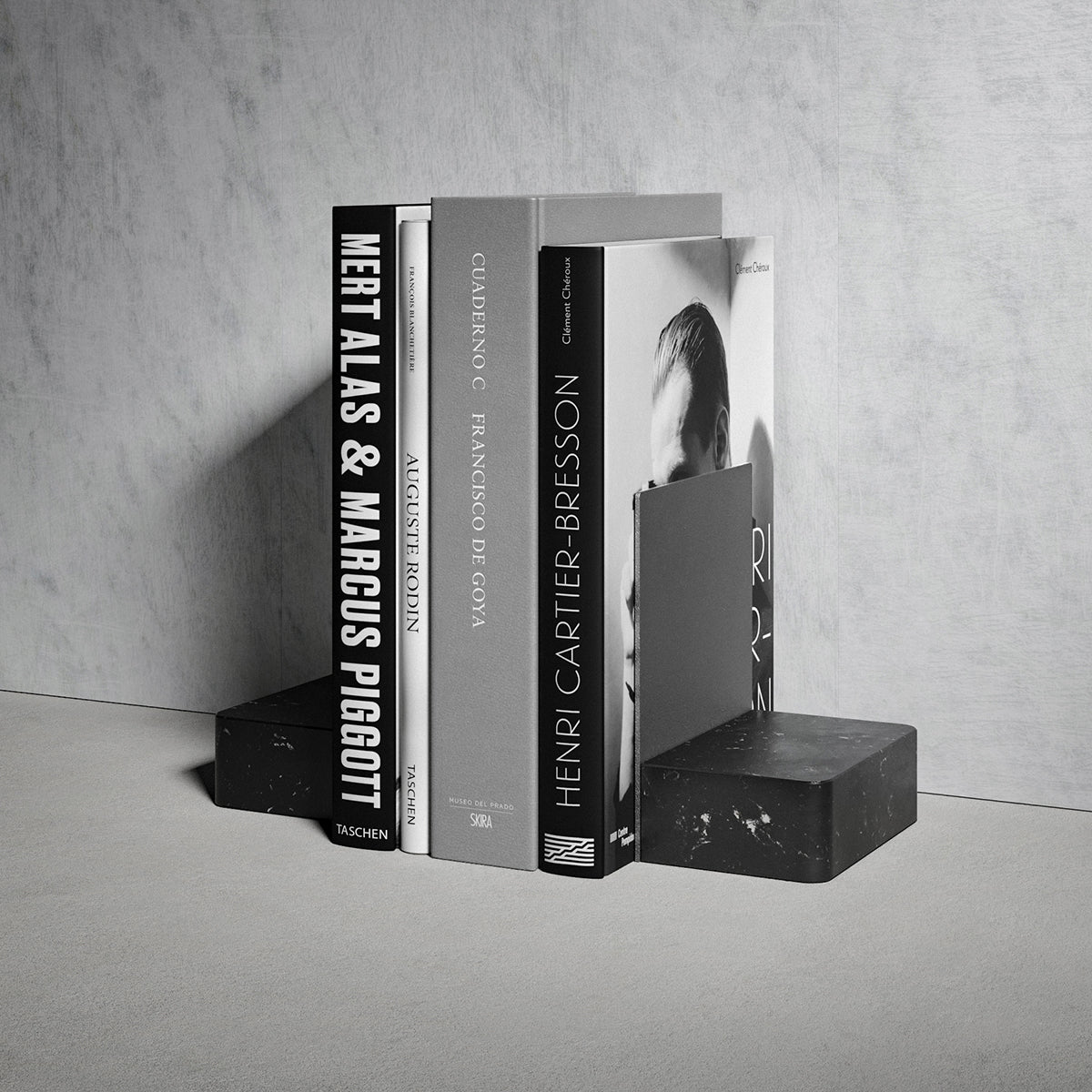 Pietra L08 Bookends Nero Marquinia