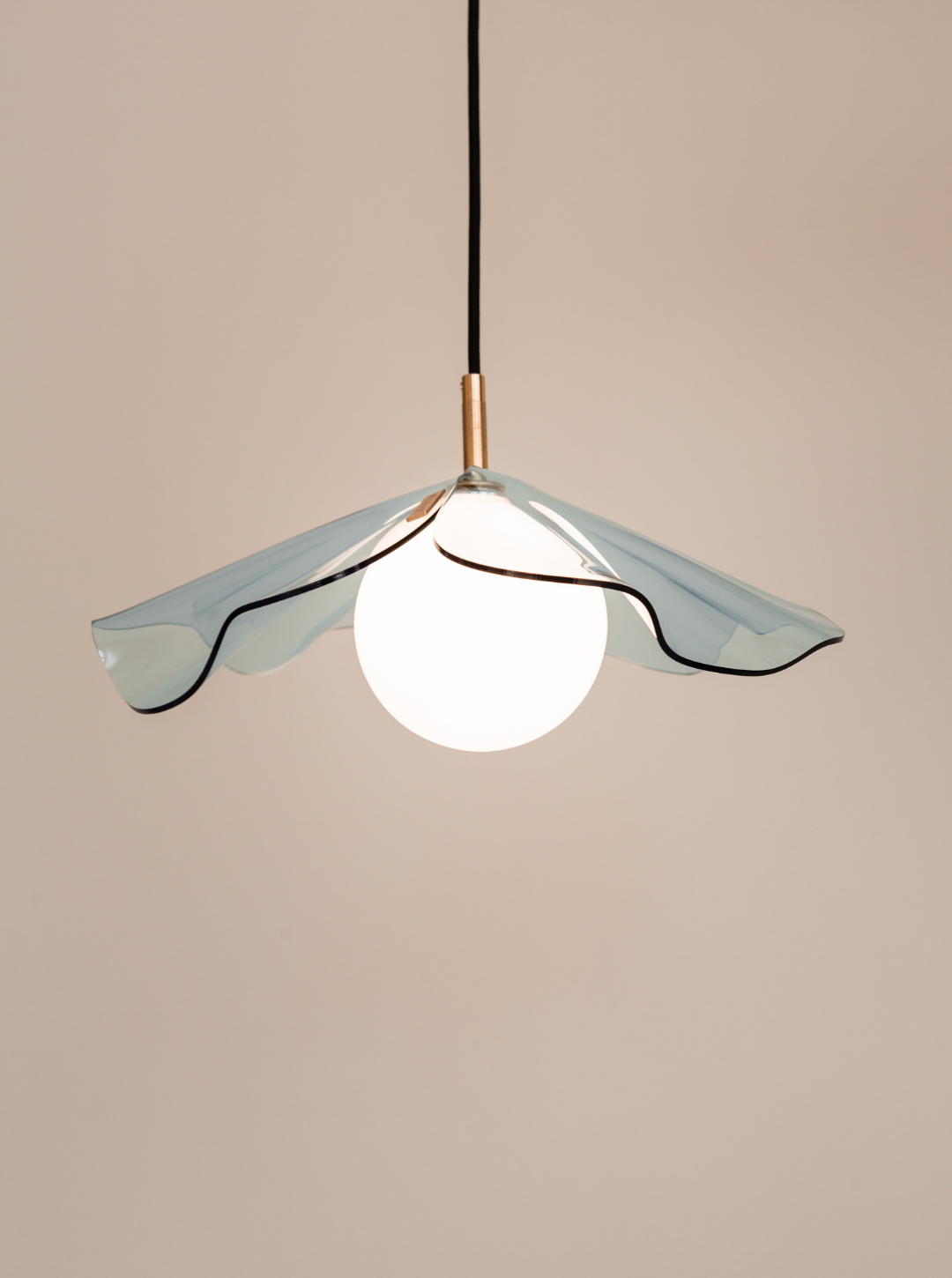 גוף תאורה תלוי מסדרת DESERT LIGHT