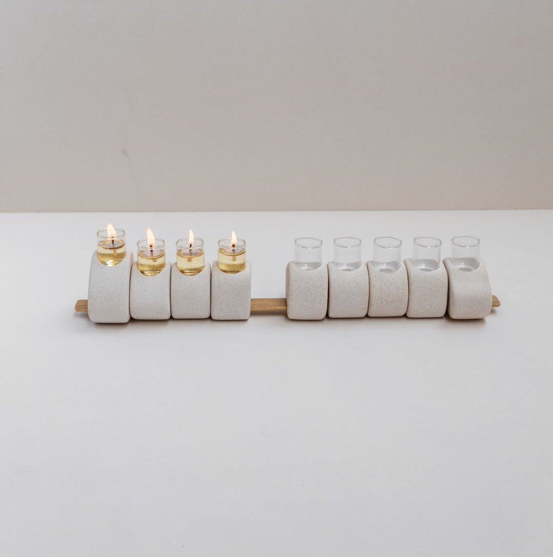 חנוכיית שמן velvart