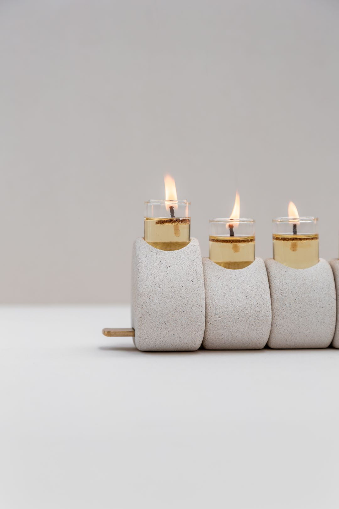 חנוכיית שמן velvart