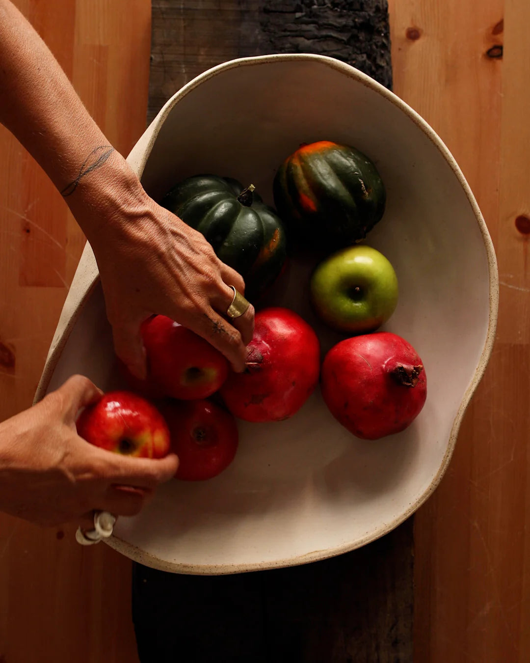 קערה מקופלת קרמית בעבדות יד