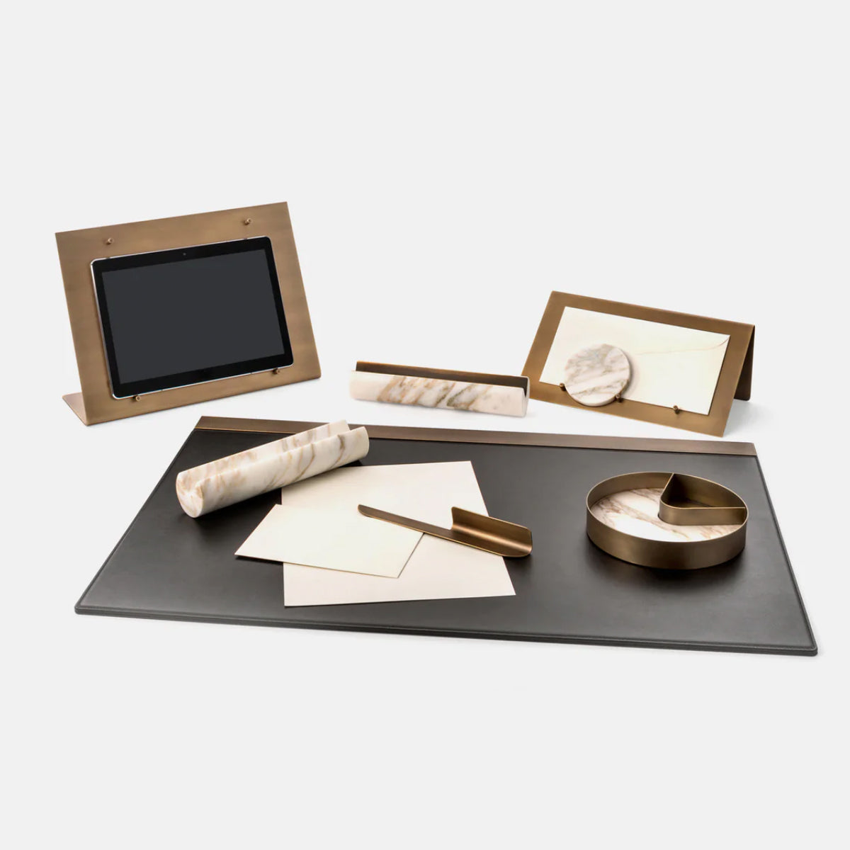 Balancing Letter Holder
